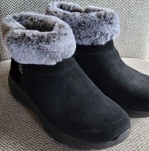 Skechers Black and Gray Fur-Lined Winter Boots